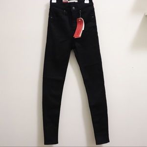 NWT Levi’s Mile High Super Skinny Jeans
